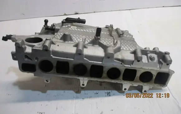 Audi A3 S3 A3 Sportback 8P Intake manifold 05L129766M