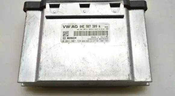 Volkswagen Golf VII Engine control unit/module 04E907309A