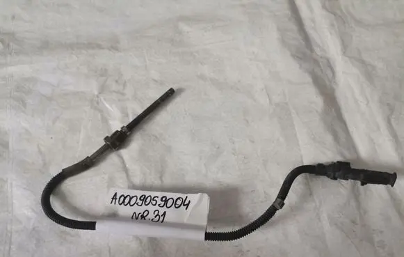Mercedes-Benz C W205 Exhaust gas temperature sensor A0009059004