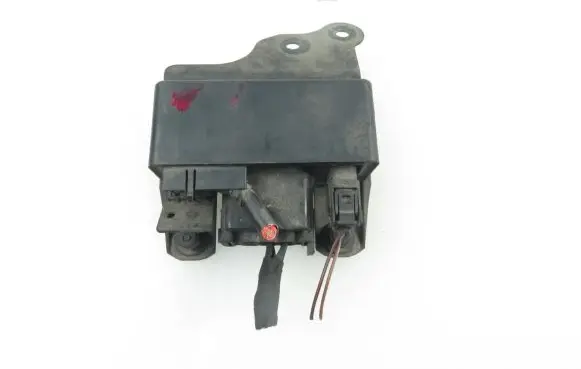 Mercedes-Benz C W203 Glow plug pre-heat relay