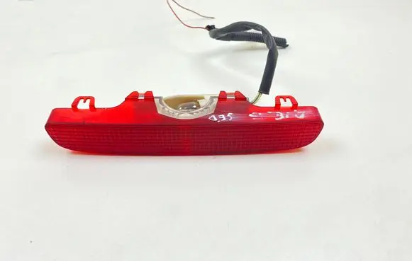 Toyota Avensis T250 Third/center stoplight