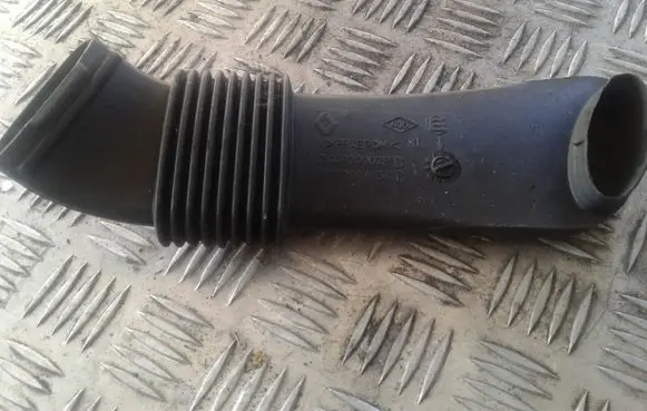 Renault Megane III Air intake duct part 244930002R