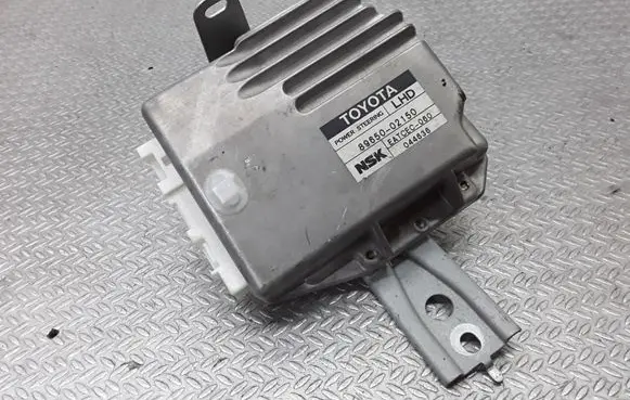 Toyota Corolla E120 E130 Power steering control unit/module 8965002150