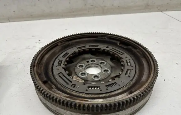 Volkswagen Golf VIII Clutch set kit 04E105266K