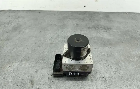 Opel Insignia A ABS Pump 13316697