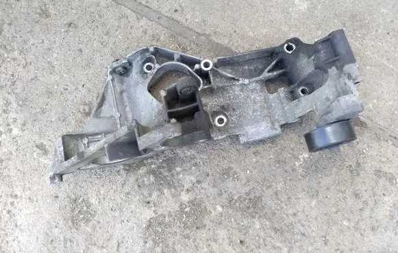 Seat Leon (1M) Generator/alternator bracket 