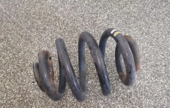 Volkswagen Transporter - Caravelle T5 Rear coil spring