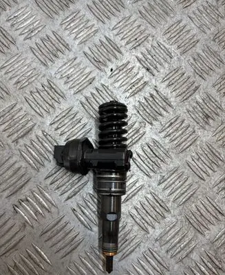 Seat Alhambra (Mk1) Fuel injector 038130073AC