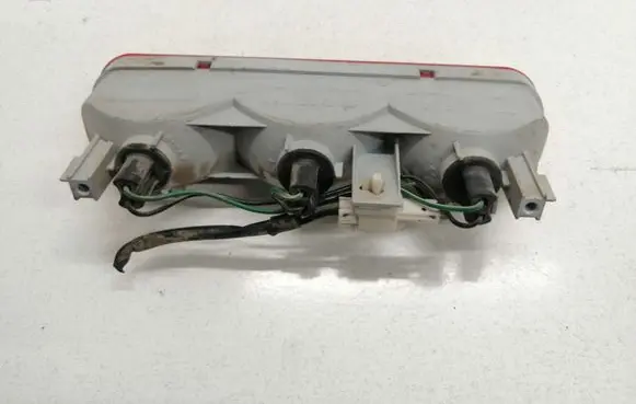 Mitsubishi Galant Third/center stoplight 0509147