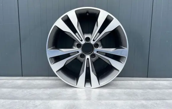 Mercedes-Benz V Class W447 R18 alloy rim 