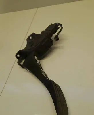 Volvo V70 Accelerator throttle pedal 6G929F836DD 6PV00922003