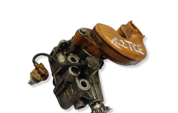 Renault Clio IV Oil pump 150002257R 044511315