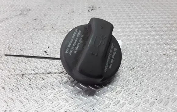 Volkswagen Golf III Oil filler cap 026103485