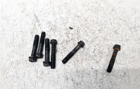 Volkswagen Golf III Nuts/bolts 