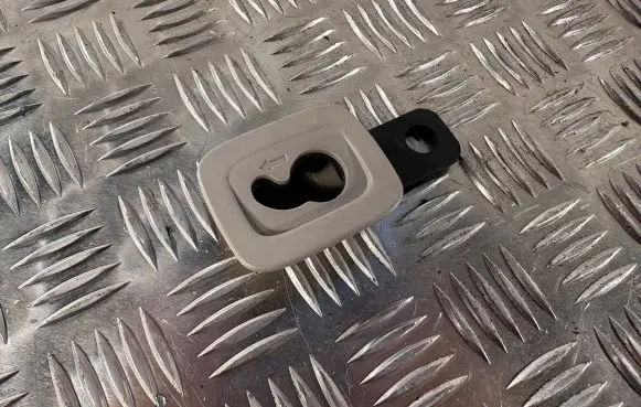 Volvo V60 Cargo luggage net fixing mount 30715666