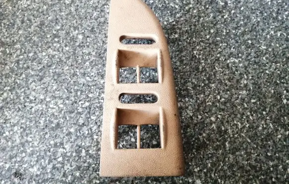 Skoda Fabia Mk1 (6Y) Front door window switch trim 6Y1867227C