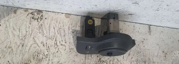 KIA Rio Light switch