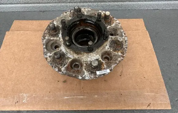 Nissan King Cab, Navara Front wheel hub 402020W093