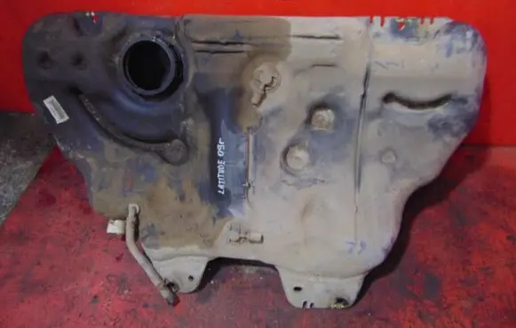 Renault Latitude (L70) Fuel tank 