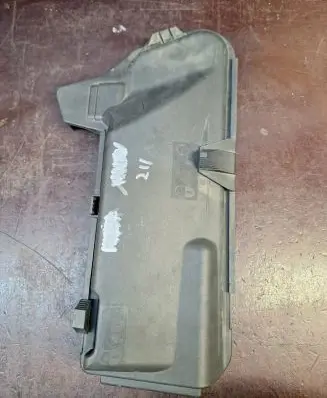 Mercedes-Benz E W211 Fuse box cover A2115400482