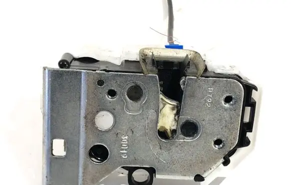 Fiat Doblo Front door lock 519750790