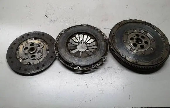 Volkswagen Caddy Clutch set kit 038141033C