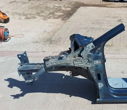 Citroen C4 II Front quarter panel 