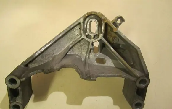 Mini One - Cooper R50 - 53 Engine mounting bracket 1514490
