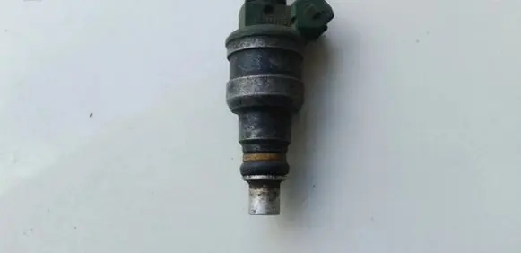 Dodge Caravan Fuel injector MD141131 280150812