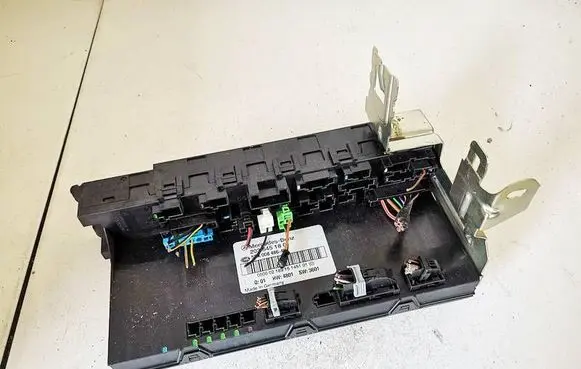 Mercedes-Benz C W203 Fuse box set 2035451801 5dk008486-40