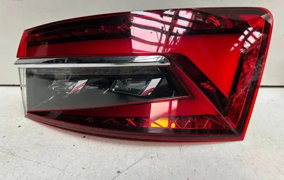 Skoda Superb B8 (3V) Rear/tail lights 3V9945208C 81910202