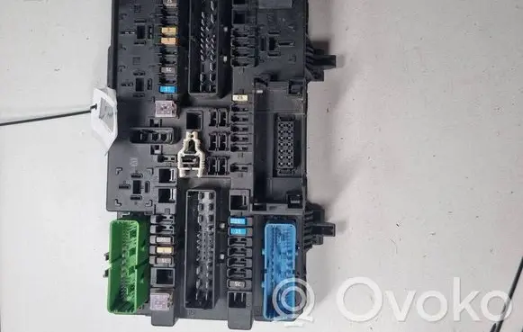 Opel Corsa C Fuse module 13206762