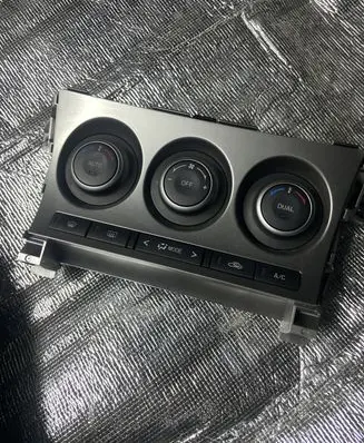 Mazda 3 II Air conditioning (A/C) switch BBP361190J
