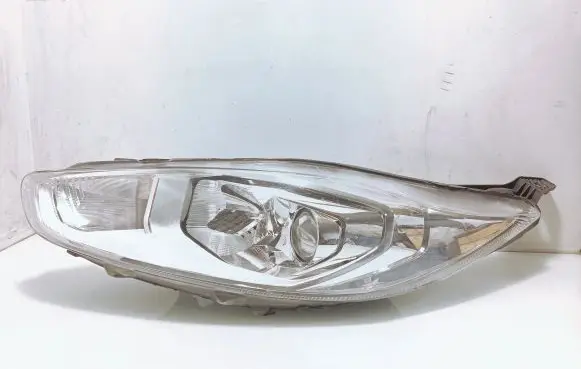 Ford Fiesta Headlight/headlamp