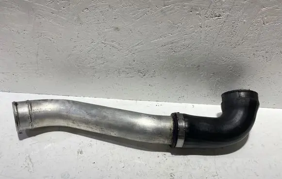 BMW 5 E39 Intercooler hose/pipe 2247967