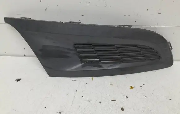 Volkswagen Polo V 6R Front bumper lower grill 6R0853666C