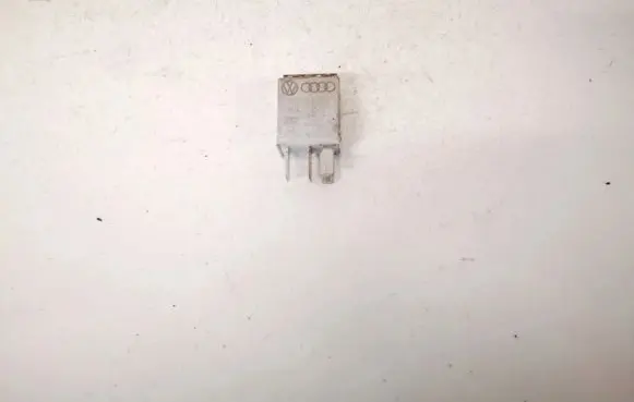 Volkswagen PASSAT B6 Other relay 1k0951253 0332011100