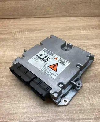Nissan X-Trail T30 Engine control unit/module ECU 23710BU77A 2758003263