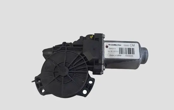 Hyundai Santa Fe Front door window regulator motor 400906