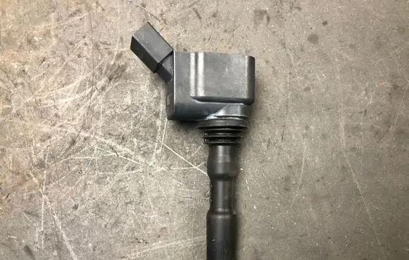 Audi Q2 - High voltage ignition coil 04E905110K