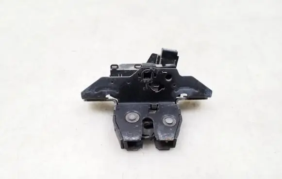 Loading door lock