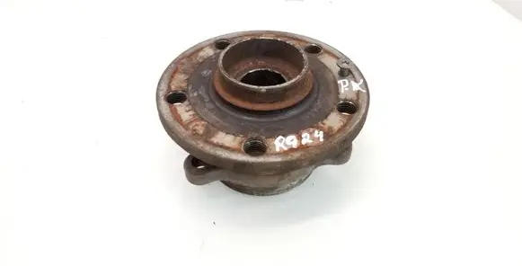Volkswagen PASSAT B6 Front wheel hub