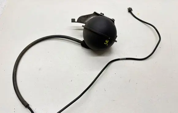 Vacuum air tank