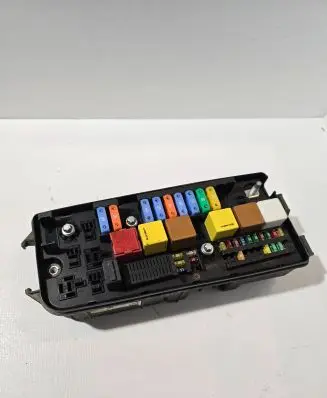 Opel Signum Fuse module 13165901 00185688 519069108