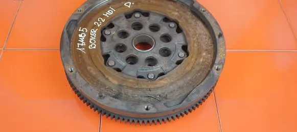 Peugeot Boxer Dual mass flywheel 415037210 4HU