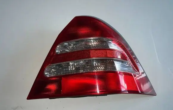 Mercedes-Benz C W203 Rear/tail lights 2038200264 3311674002