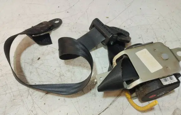 KIA Ceed Front seatbelt 888101H000
