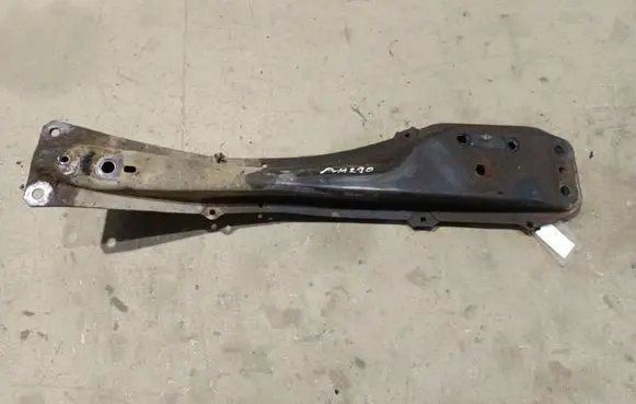 Toyota Corolla Verso AR10 Front subframe 