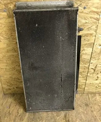Subaru Legacy A/C cooling radiator (condenser)