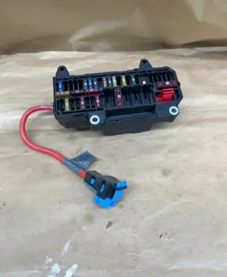 BMW 7 E65 E66 Fuse module 6900583